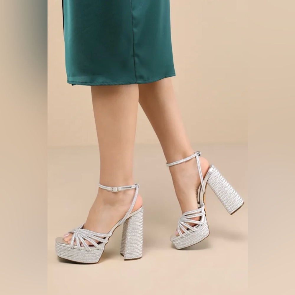 NIB Lulu’s Seelah Silver Metallic Strappy Platform High Heel Sandals 9